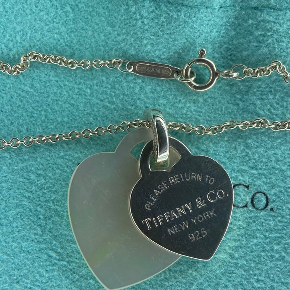 Tiffany & Co. Return to Tiffany and Mother of Pearl Necklace 18” - Picture 5 of 9